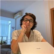 Profesora con 20 años de experiencia da clases de catalán a alumnos de la ESO, bachillerato y extranjeros